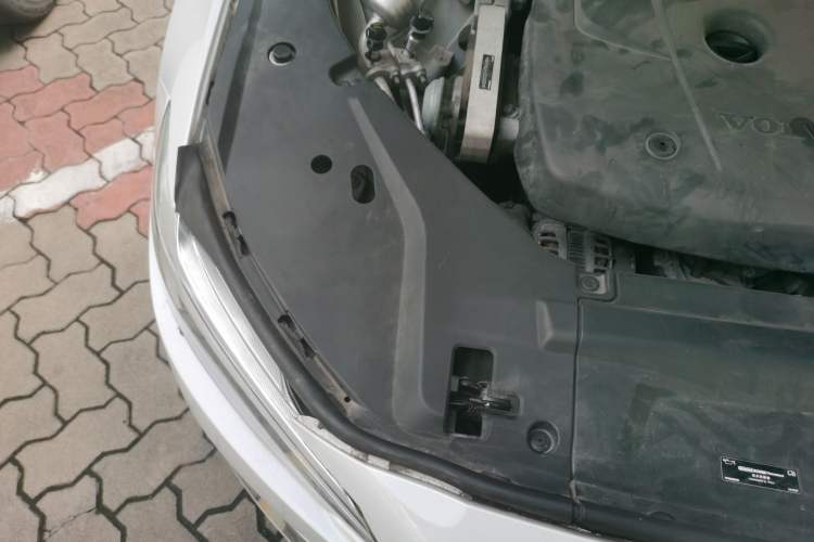 Used Volvo S90 2018 T5 Zhiyuan Edition Engine Bay Right