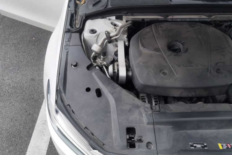 Used Volvo S90 2018 T4 Zhiyuan Edition Engine Bay Right