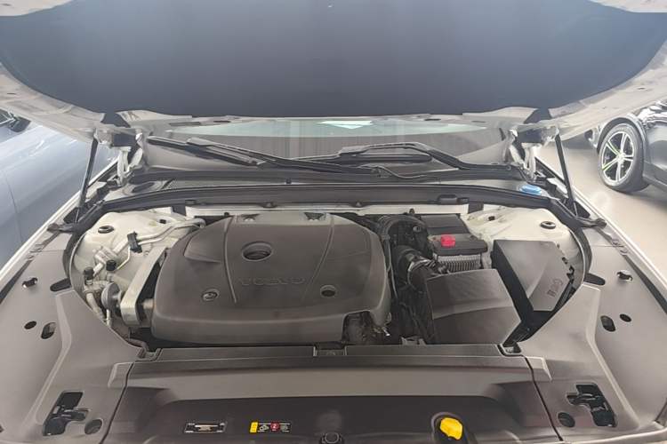 Used Volvo S90 2018 T4 Zhiyuan Edition Engine Bay