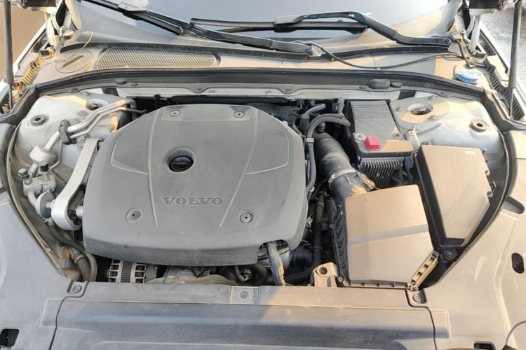 Used Volvo S90 2018 T4 Zhiyuan Edition Engine Bay