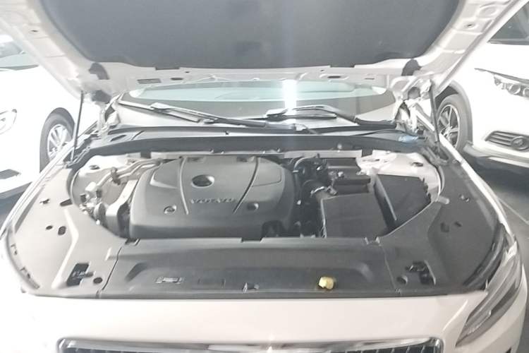 Used Volvo S90 2018 T4 Zhiyuan Edition Engine Bay