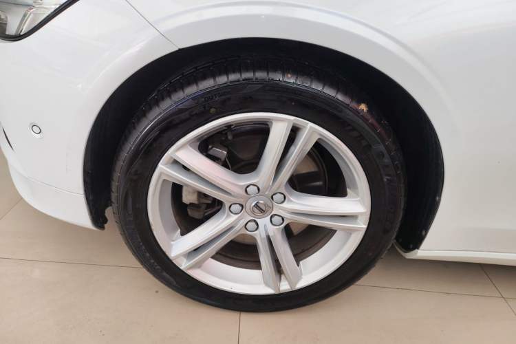 Used Volvo S90 2018 T4 Zhiyuan Edition Exterior 4