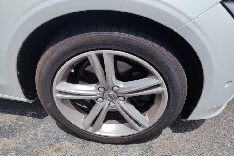 Used Volvo S90 2018 T4 Zhiyuan Edition Exterior 4