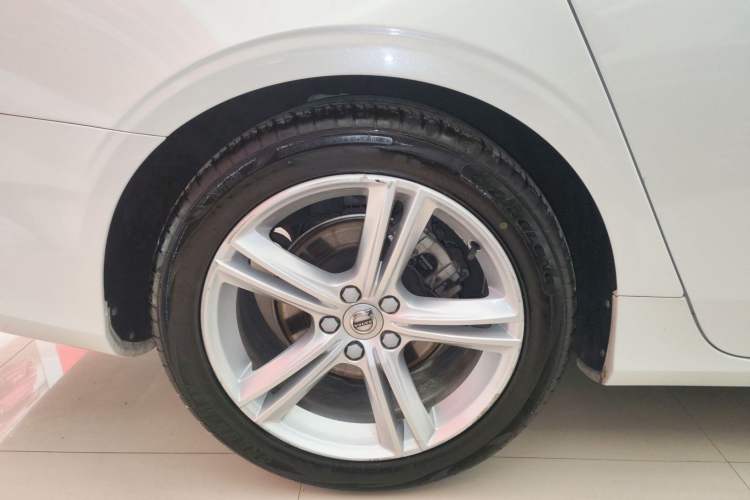 Used Volvo S90 2018 T4 Zhiyuan Edition Exterior 5