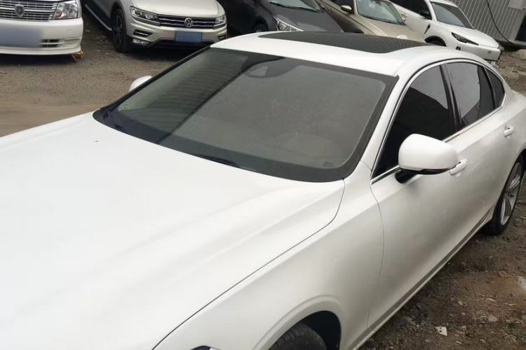 Used Volvo S90 2018 T4 Zhiyuan Edition Exterior 5
