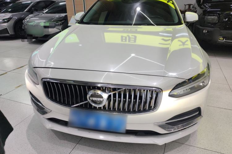 Used Volvo S90 2018 T4 Zhiyuan Edition Front