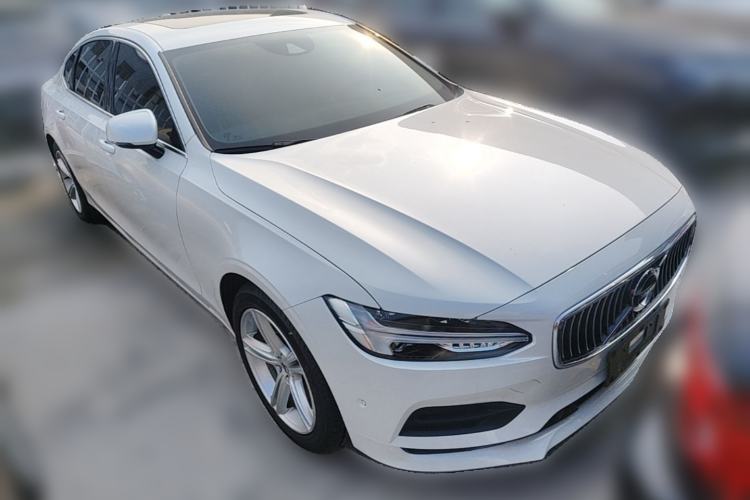 Used Volvo S90 2018 T4 Zhiyuan Edition Front Right 45 Deg