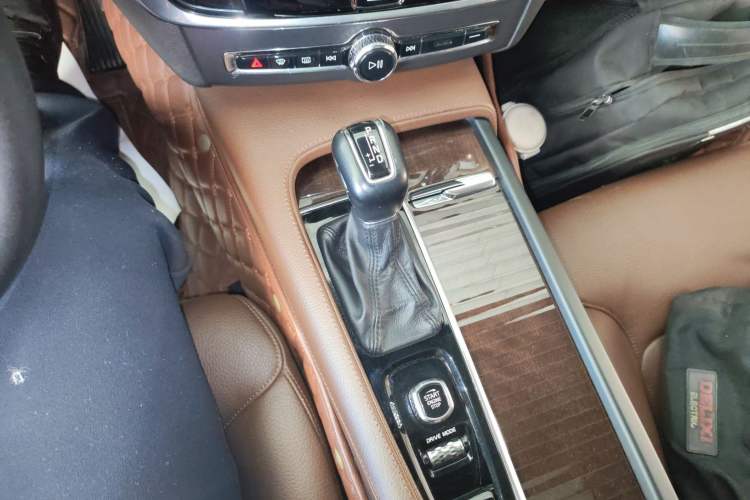 Used Volvo S90 2018 T4 Zhiyuan Edition Gear Lever