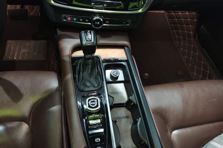 Used Volvo S90 2018 T4 Zhiyuan Edition Gear Lever