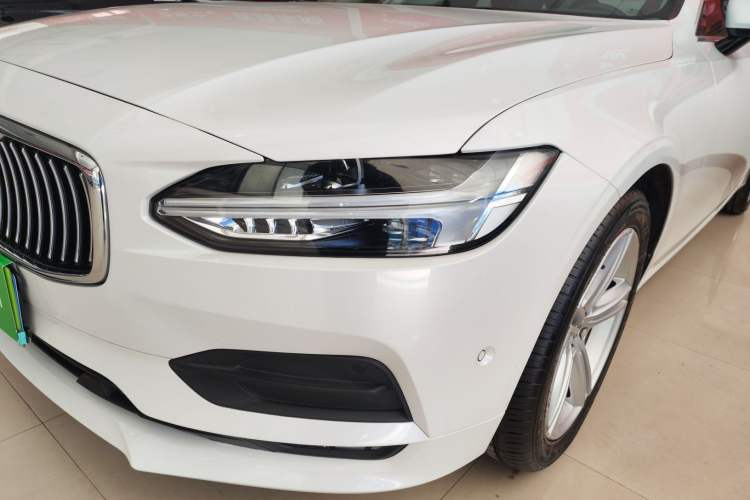 Used Volvo S90 2018 T4 Zhiyuan Edition Left Front Headlight