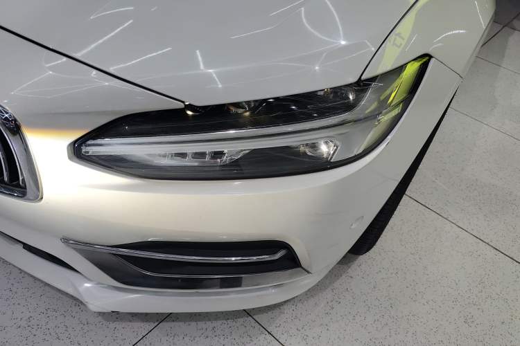 Used Volvo S90 2018 T4 Zhiyuan Edition Left Front Headlight