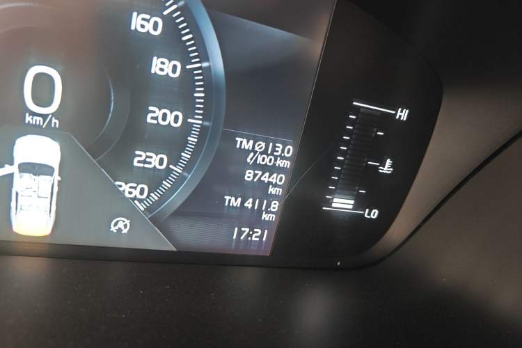 Used Volvo S90 2018 T4 Zhiyuan Edition Odometer Close Up