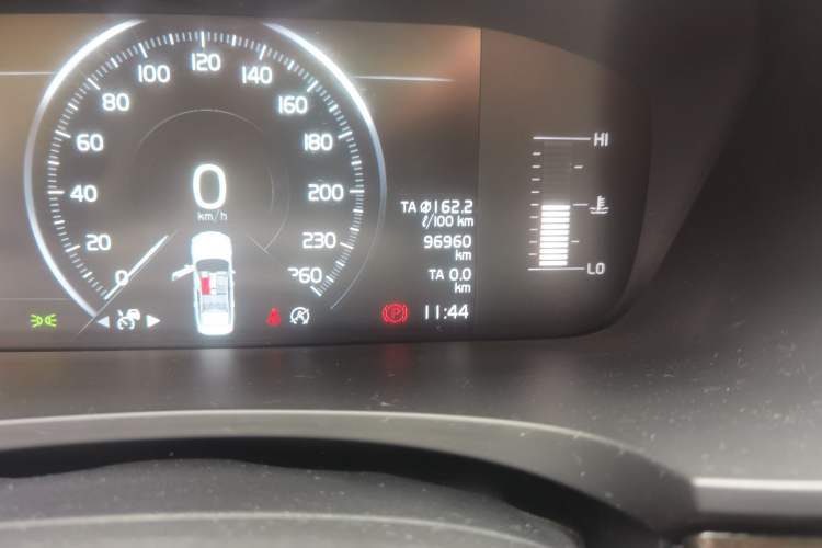 Used Volvo S90 2018 T4 Zhiyuan Edition Odometer Close Up