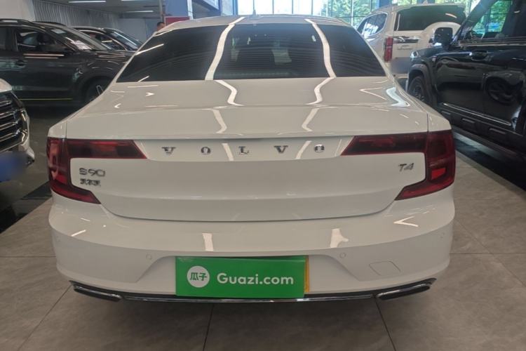 Used Volvo S90 2018 T4 Zhiyuan Edition Rear