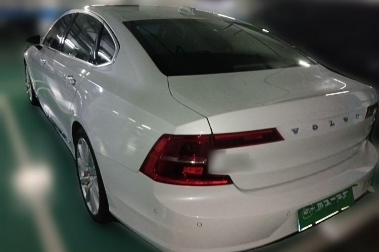 Used Volvo S90 2018 T5 Zhiya Edition Rear Left 45 Deg