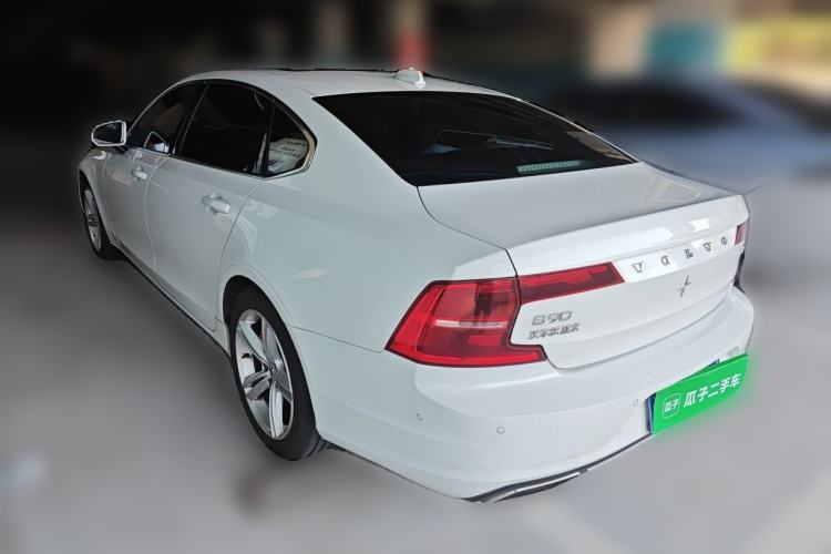 Used Volvo S90 2018 T4 Zhiyuan Edition Rear Left 45 Deg