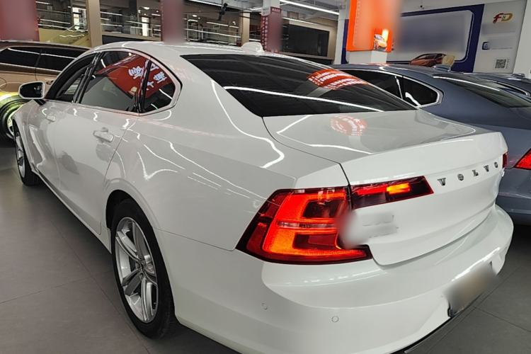Used Volvo S90 2018 T4 Zhiyuan Edition Rear Left 45 Deg