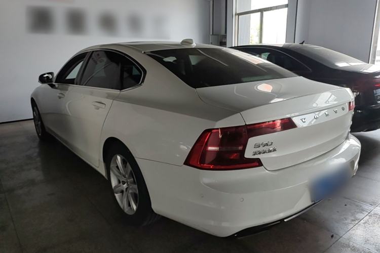 Used Volvo S90 2018 T4 Zhiyi Edition Rear Left 45 Deg