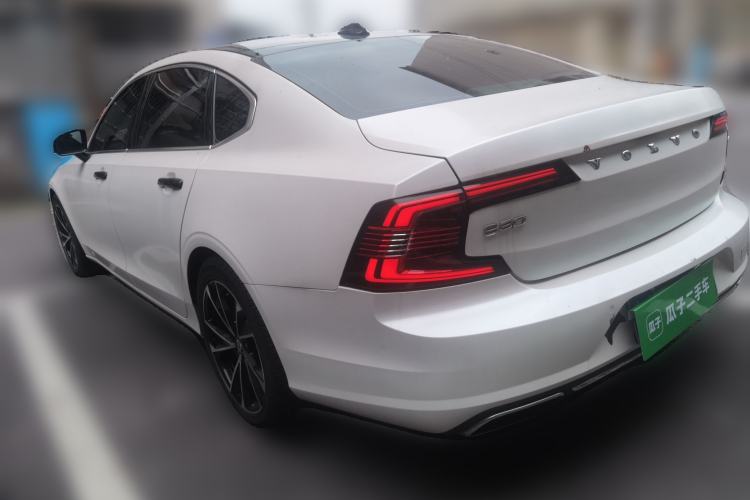 Used Volvo S90 2018 T4 Zhiyuan Edition Rear Left 45 Deg
