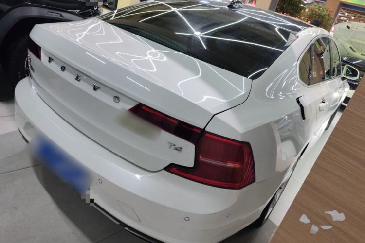 Used Volvo S90 2018 T4 Zhiyuan Edition Rear Right 45 Deg