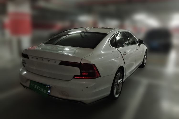 Used Volvo S90 2018 T4 Zhiyuan Edition Rear Right 45 Deg