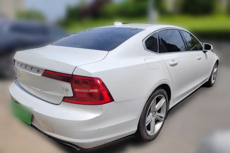 Used Volvo S90 2018 T4 Zhiyuan Edition Rear Right 45 Deg