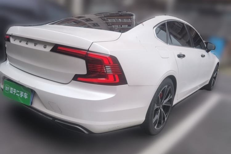 Used Volvo S90 2018 T4 Zhiyuan Edition Rear Right 45 Deg