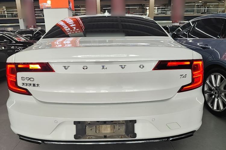 Used Volvo S90 2018 T4 Zhiyuan Edition Rear