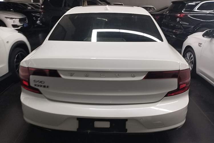 Used Volvo S90 2018 T4 Zhiyuan Edition Rear