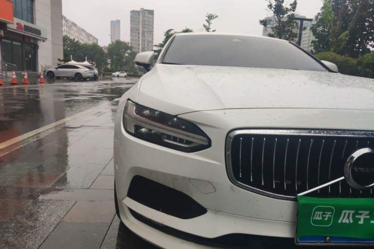 Used Volvo S90 2018 T4 Zhiyuan Edition Right Front Headlight