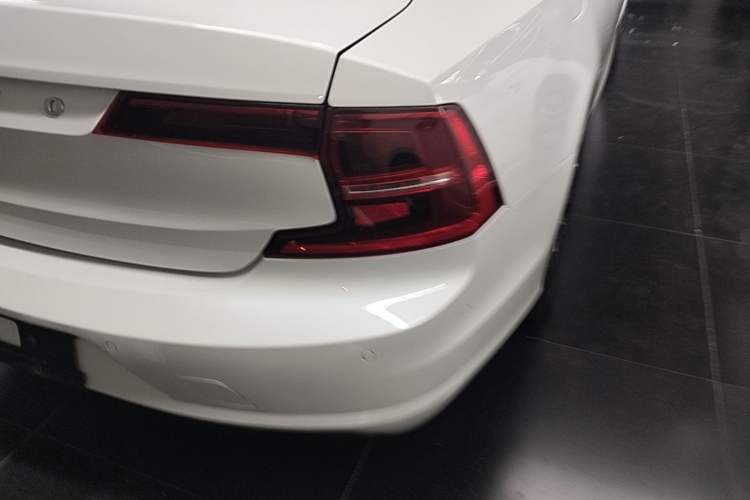 Used Volvo S90 2018 T4 Zhiyuan Edition Right Rear Taillight