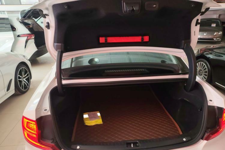 Used Volvo S90 2018 T4 Zhiyuan Edition Trunk