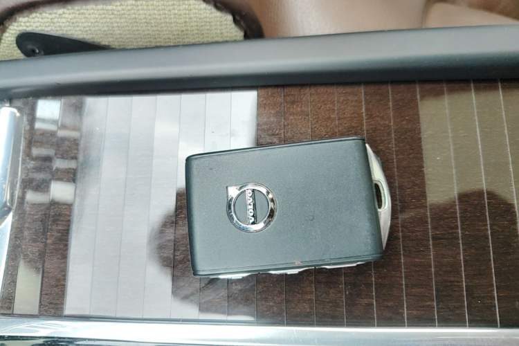 Used Volvo S90 2018 T4 Zhiyuan Edition Vehicle Key