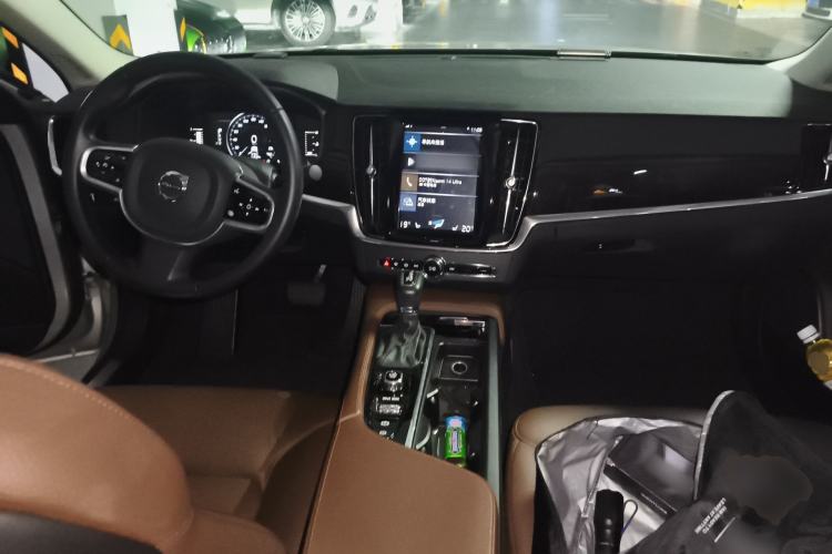 Used Volvo S90 2018 T4 Zhiyuan Edition Center Console
