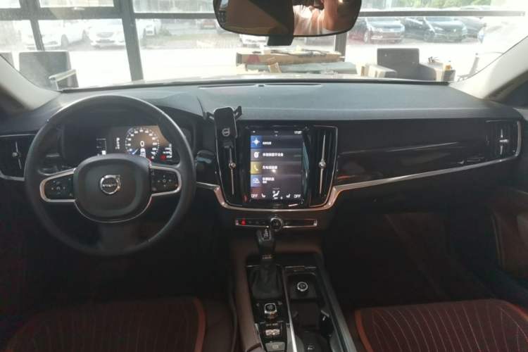 Used Volvo S90 2018 T5 Zhiyuan Edition Center Console