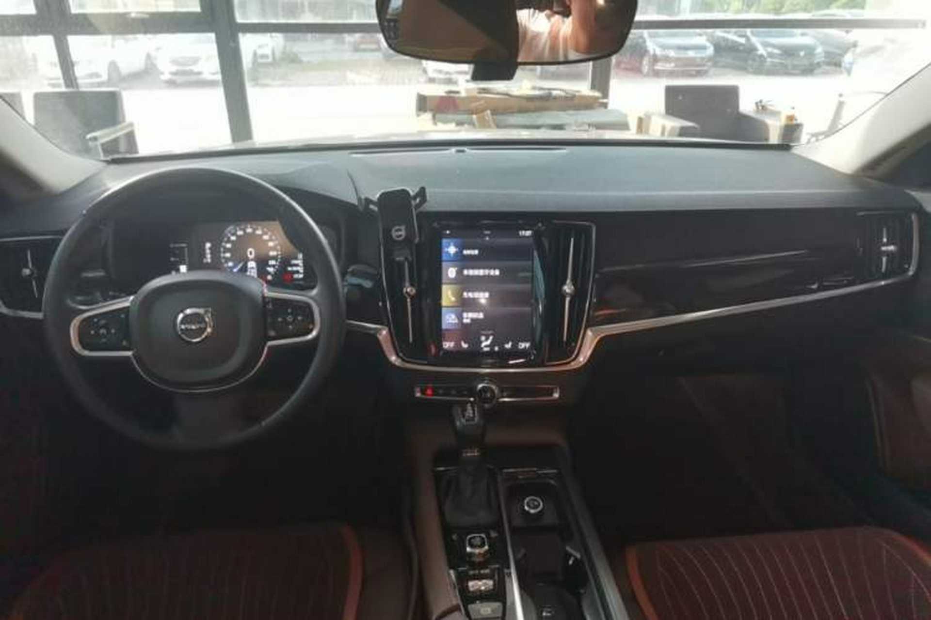 Used Volvo S90 2018 T5 Zhiyuan Edition Center Console