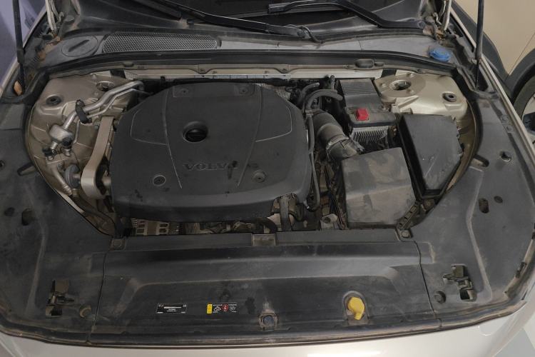 Used Volvo S90 2018 T4 Zhiyuan Edition Engine Bay