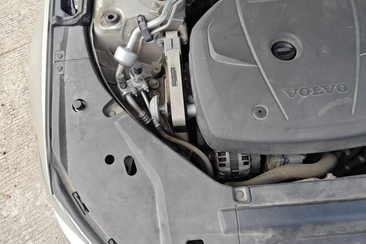 Used Volvo S90 2018 T4 Zhiyuan Edition Engine Bay Right