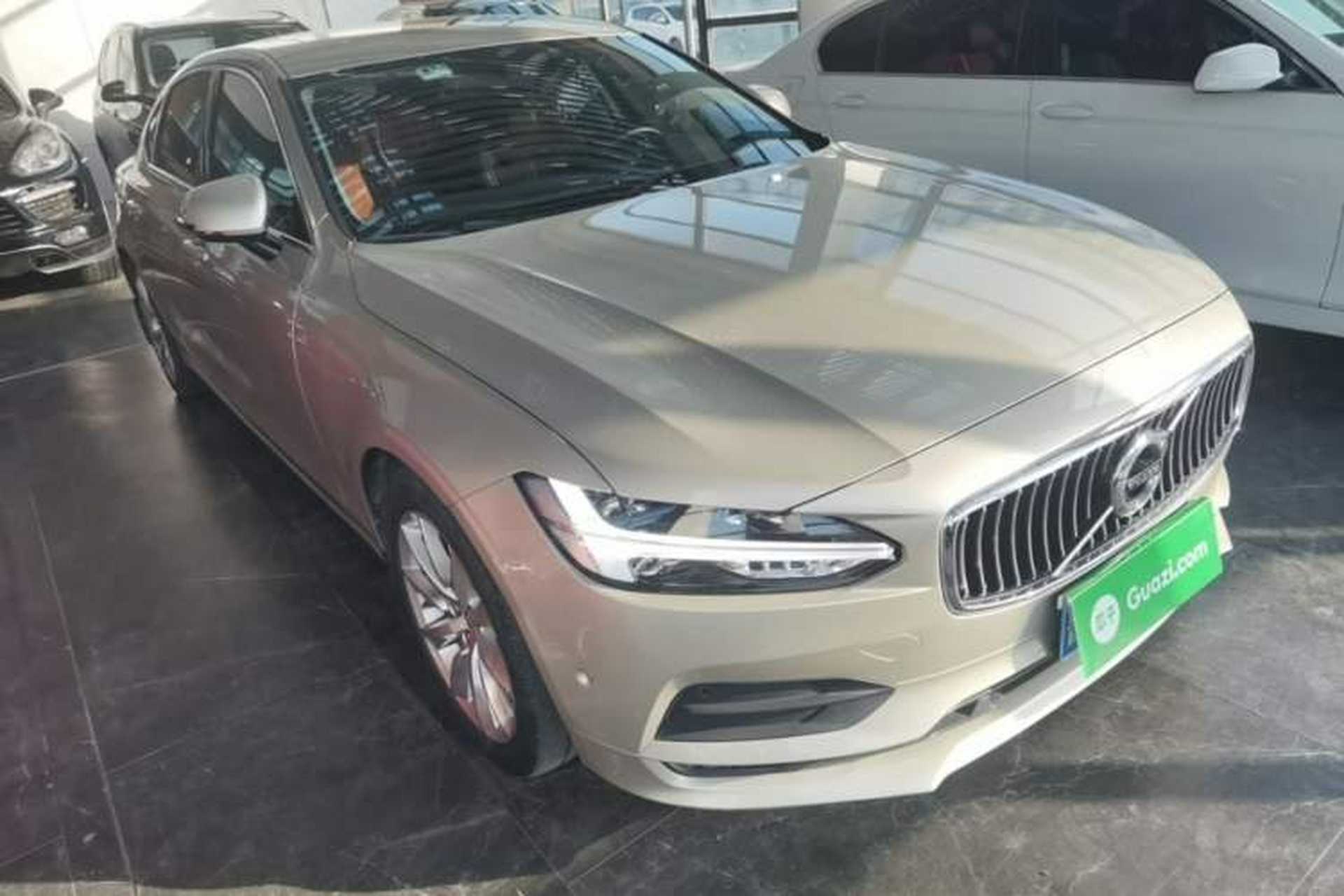 Used Volvo S90 2018 T5 Zhiyuan Edition Front Right 45 Deg