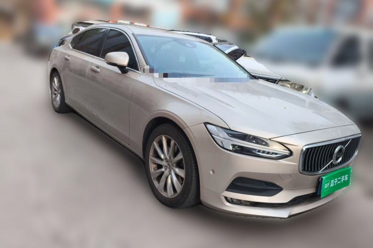 Used Volvo S90 2018 T5 Zhiyuan Edition Front Right 45 Deg