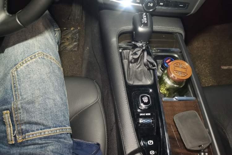 Used Volvo S90 2018 T4 Zhiyuan Edition Gear Lever