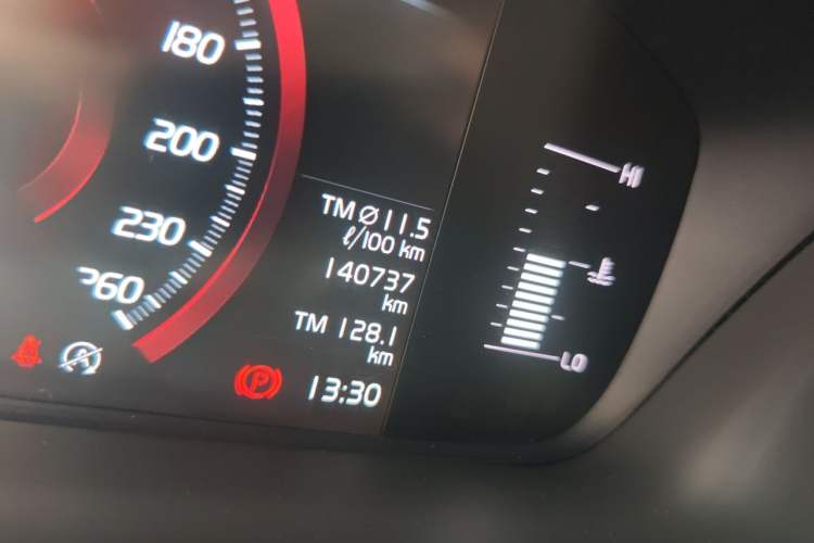 Used Volvo S90 2018 T4 Zhiyuan Edition Odometer Close Up