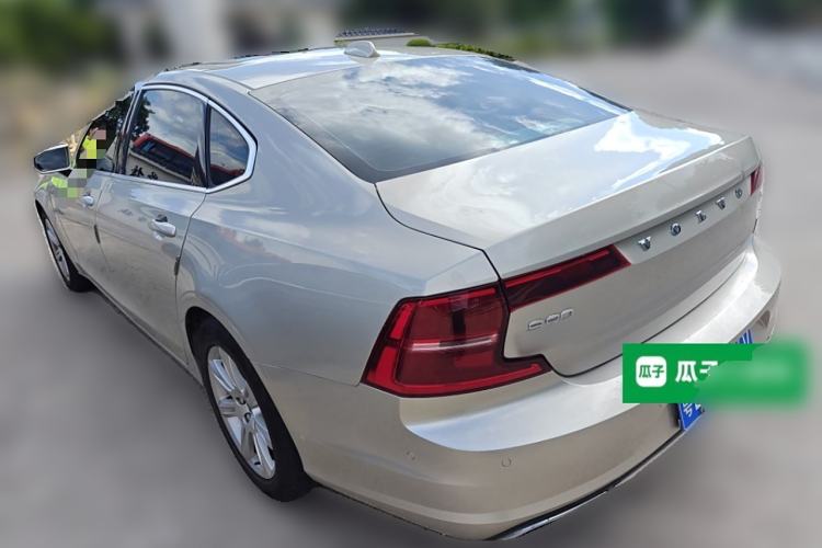 Used Volvo S90 2018 T4 Zhiyuan Edition Rear Left 45 Deg