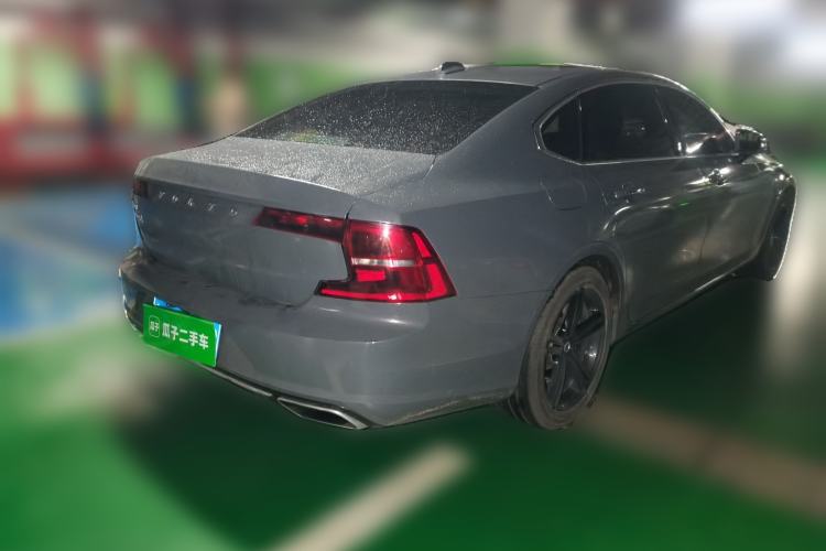 Used Volvo S90 2018 T4 Zhiyuan Edition Rear Right 45 Deg