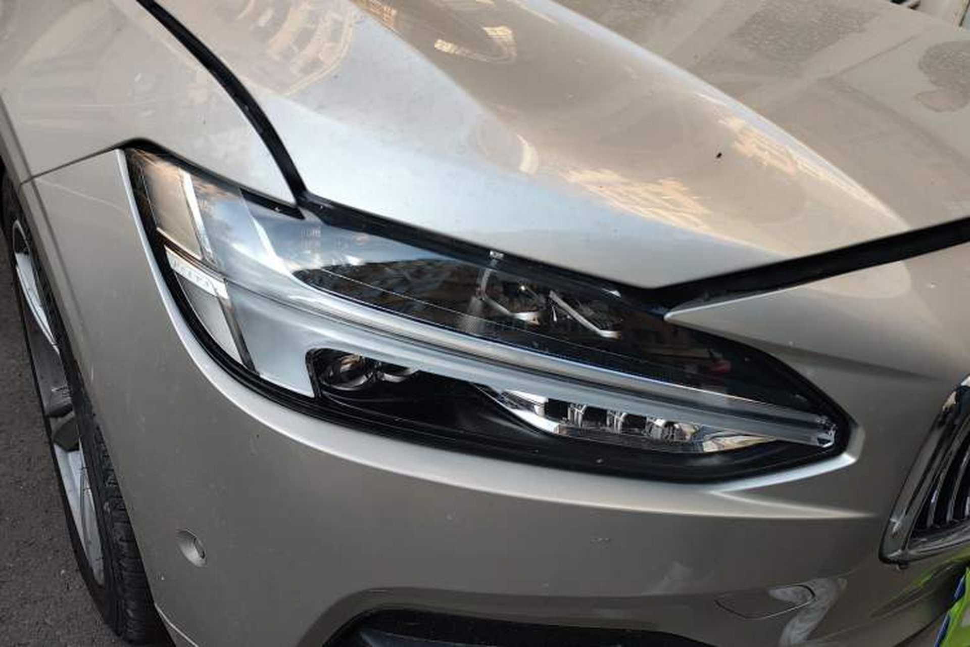 Used Volvo S90 2018 T4 Zhiyuan Edition Right Front Headlight