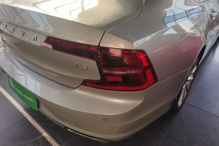 Used Volvo S90 2018 T5 Zhiyuan Edition Right Rear Taillight