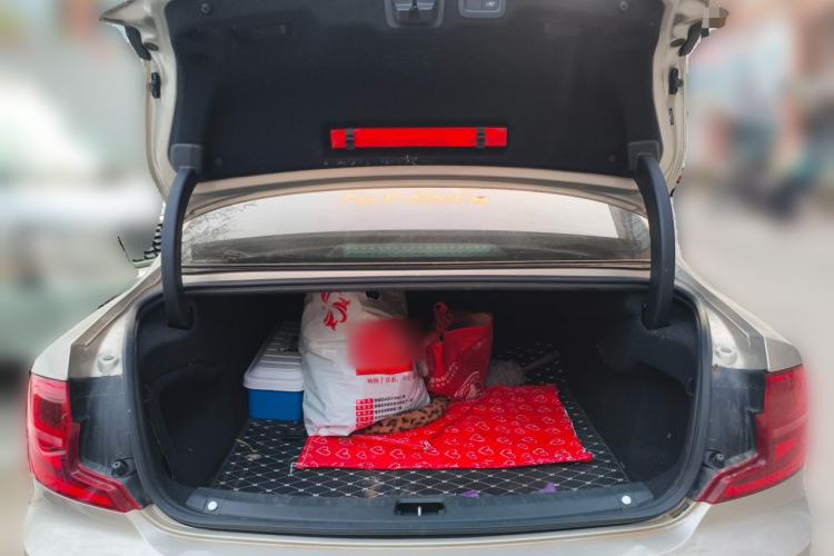 Used Volvo S90 2018 T5 Zhiyuan Edition Trunk