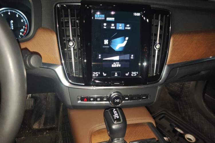 Used Volvo S90 2019 T5 Zhiyi Edition Audio And AC Panel