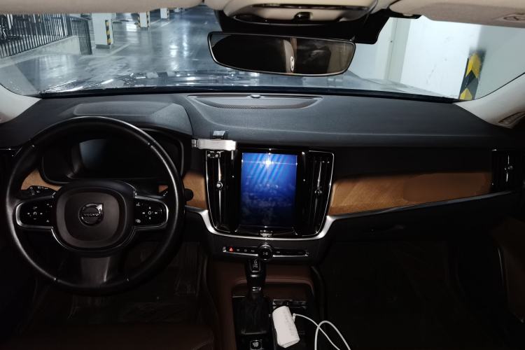 Used Volvo S90 2019 T5 Zhiyuan Edition Center Console