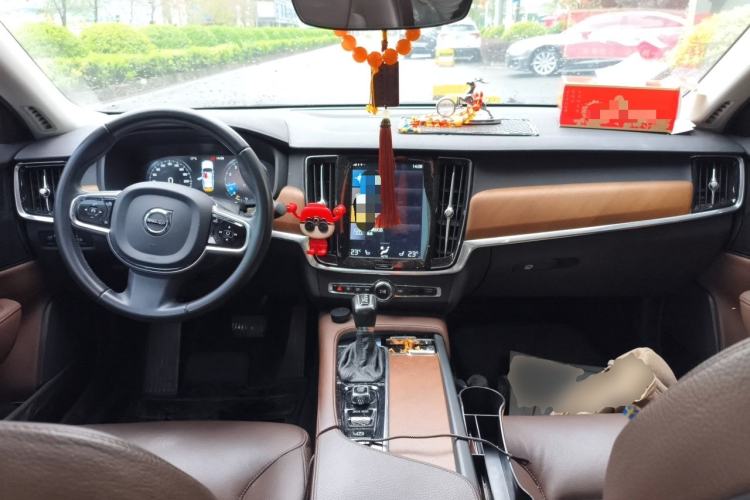 Used Volvo S90 2019 T5 Zhiyuan Edition Center Console